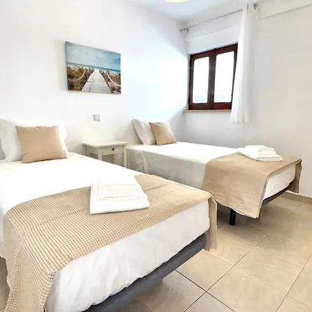 - 2 Bedrooms Lejlighed Albufeira